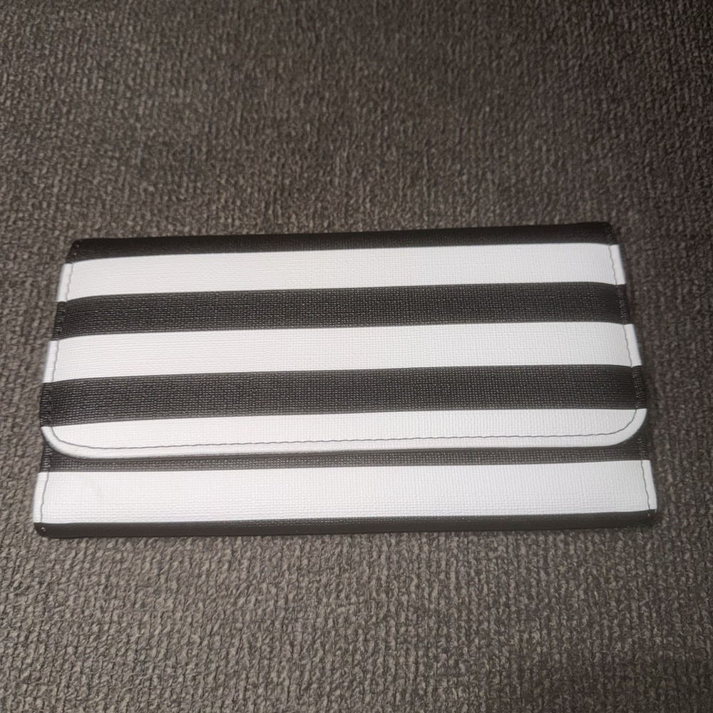 KUT FROM THE CLOTH Black & White Striped Trifold Wallet Box 2